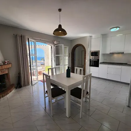 Apartment Almendros