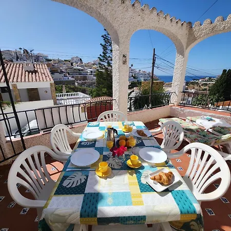 Apartment Almendros *