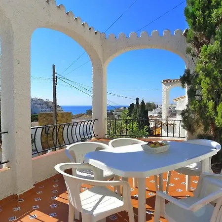 Almendros Apartment *