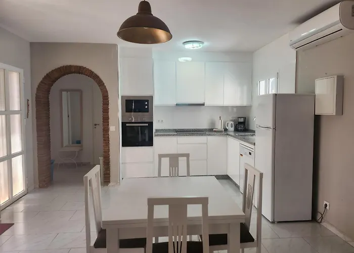 Almendros アパート ネルハ